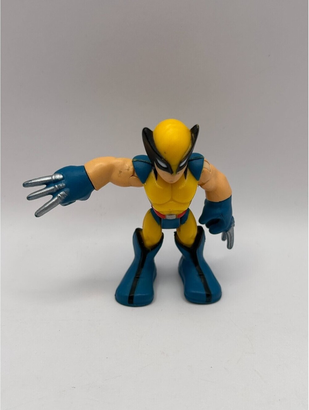 Hasbro Marvel Super Hero Squad Wolverine Action Figure Yellow Blue Suit 2010